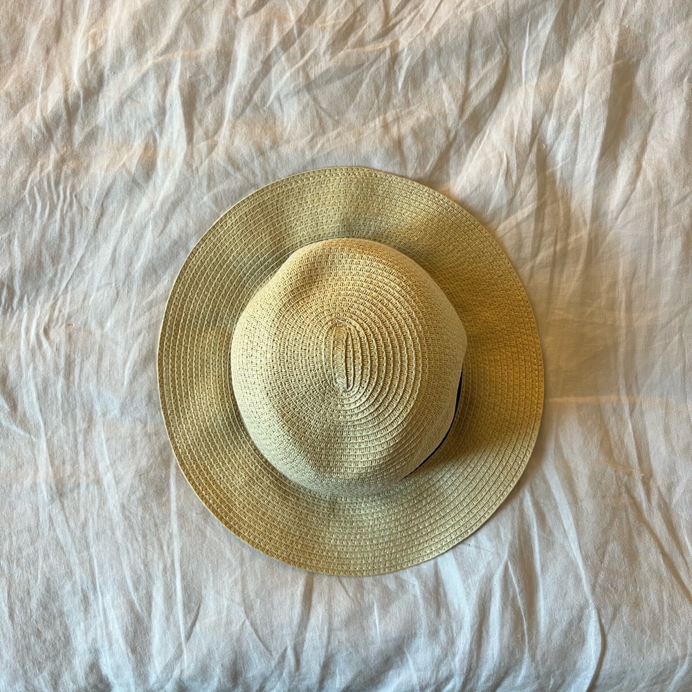 Target straw hat